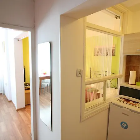 Twarda Apartman Varsó