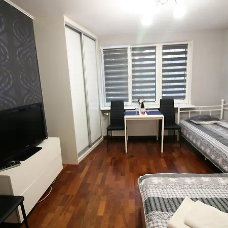 Twarda Apartman Varsó